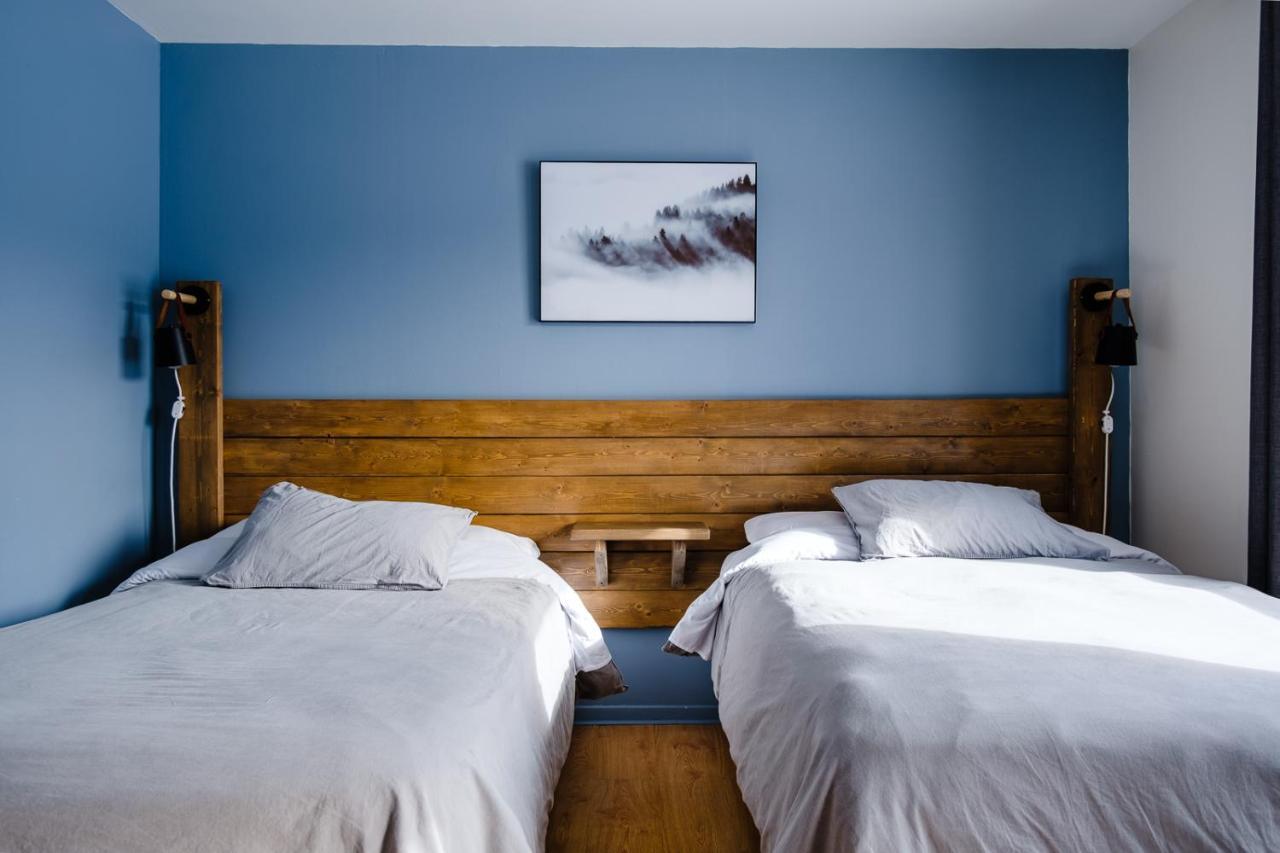 Auberge De Jeunesse Le Camp De Base LʼAnse-Saint-Jean Eksteriør billede
